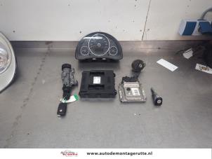 O205193 Gebruikte contactslot + computer Seat Mii