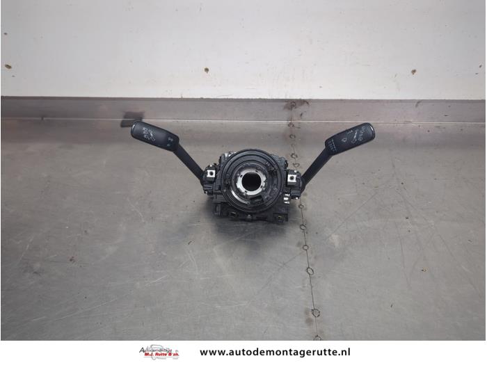 Gebruikte Stuurkolomschakelaar Volkswagen Golf O205217