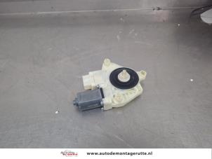 O205240 Gebruikte motor electrisch raam Volkswagen Golf