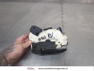 O205278 Gebruikte deurslot mechaniek 4deurs rechts-voor Volkswagen Golf
