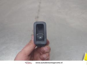 O205287 Gebruikte raam schakelaar elektrisch Volkswagen Golf