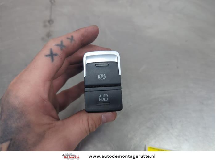 Gebruikte Handrem schakelaar Volkswagen Golf O205300