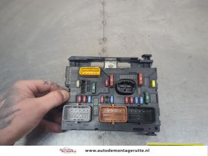 O205309 Gebruikte zekeringkast Peugeot 207