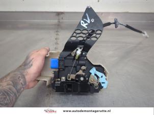 O205312 Gebruikte deurslot mechaniek 4deurs rechts-voor Porsche Cayenne
