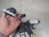 Gebruikte Ruitenwissermotor achter Porsche Cayenne O205323