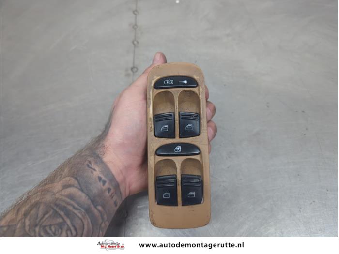 Gebruikte Combischakelaar ramen Porsche Cayenne O205332