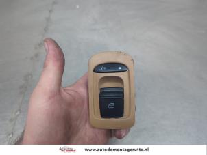 O205334 Gebruikte elektrisch raam schakelaar Porsche Cayenne
