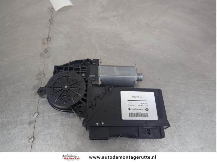 Gebruikte Portierruitmotor Porsche Cayenne O205337