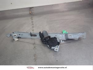 O205354 Gebruikte ruitmechaniek 4deurs links-voor Renault Megane Scenic