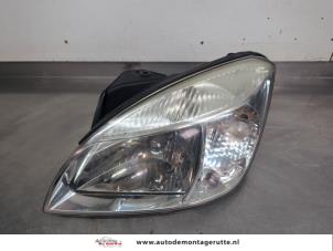 O205357 Gebruikte linker koplamp Kia Rio