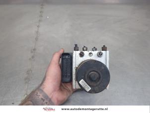 O205369 Gebruikte abs pomp Citroen C3