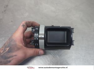 O205382 Gebruikte selectiehendel 4x4 Porsche Cayenne