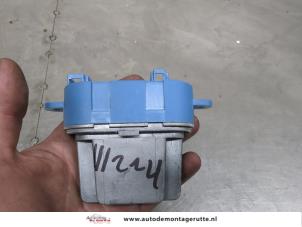 O205384 Gebruikte kachel weerstand Porsche Cayenne