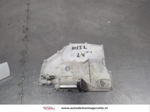 O205389 Gebruikte deurslot mechaniek 4deurs links-voor Suzuki SX-4