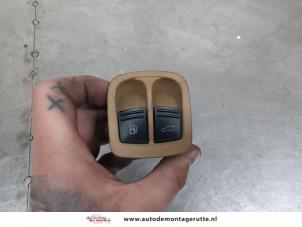 O205391 Gebruikte schakelaar tankklep Porsche Cayenne