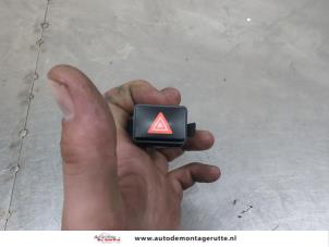 O205394 Gebruikte gevarenlicht schakelaar Porsche Cayenne