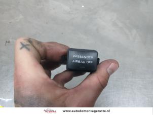 O205400 Gebruikte airbag schakelaar Porsche Cayenne