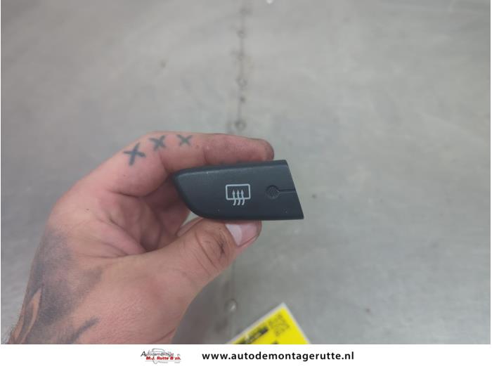 Gebruikte Verwarmingsschakelaar Achterruit Citroen C1 O205403