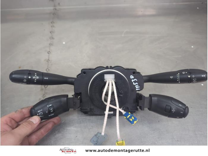 Gebruikte Combischakelaar Stuurkolom Peugeot 307 O205435