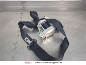 O205455 Gebruikte veiligheidsgordel rechts-voor Toyota Aygo