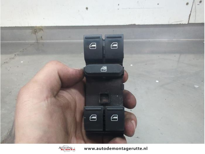 Gebruikte Combischakelaar ramen Volkswagen Passat O205475