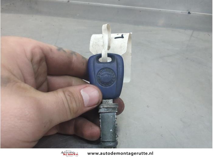 Gebruikte Cilinderslot Portier links Fiat Panda O205481