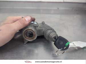 O205486 Gebruikte sleutel+contactslot Volkswagen Golf