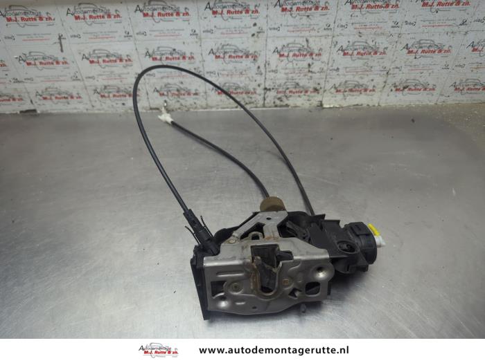 Gebruikte Deurslot Mechaniek 4Deurs links-achter Mercedes A-Klasse O205495