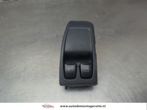 O205496 Gebruikte elektrisch raam schakelaar Smart Fortwo