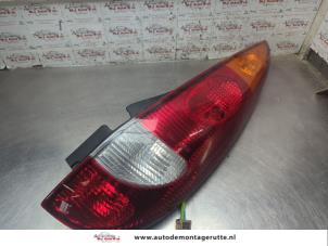 O205500 Gebruikte achterlicht rechts Nissan Almera Tino