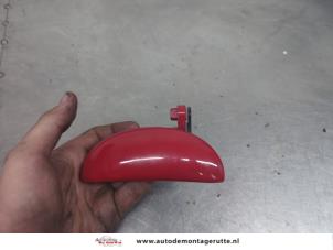 O205517 Gebruikte deurgreep 4deurs links-voor Peugeot 107