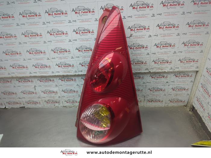 Gebruikte Achterlicht rechts Peugeot 107 O205523