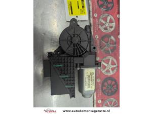 O205560 Gebruikte motor electrisch raam Volkswagen Polo