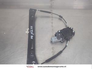 O205698 Gebruikte ruitmechaniek 4deurs rechts-voor Fiat Panda