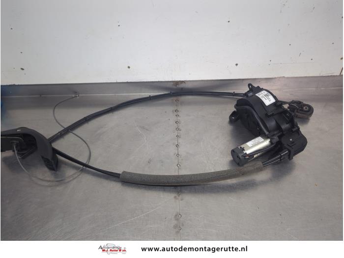 Gebruikte Schuifdeur motor links Peugeot 1007 O205659