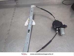 O205657 Gebruikte raammechaniek 4deurs rechts-voor Mazda 2