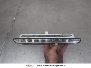 O205664 Gebruikte extra remlicht midden Peugeot 206