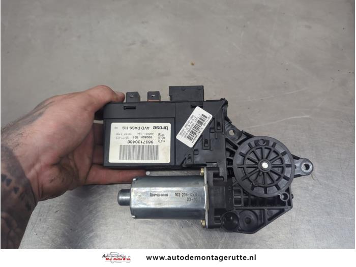 Gebruikte Motor electrisch raam Peugeot 307 O205646