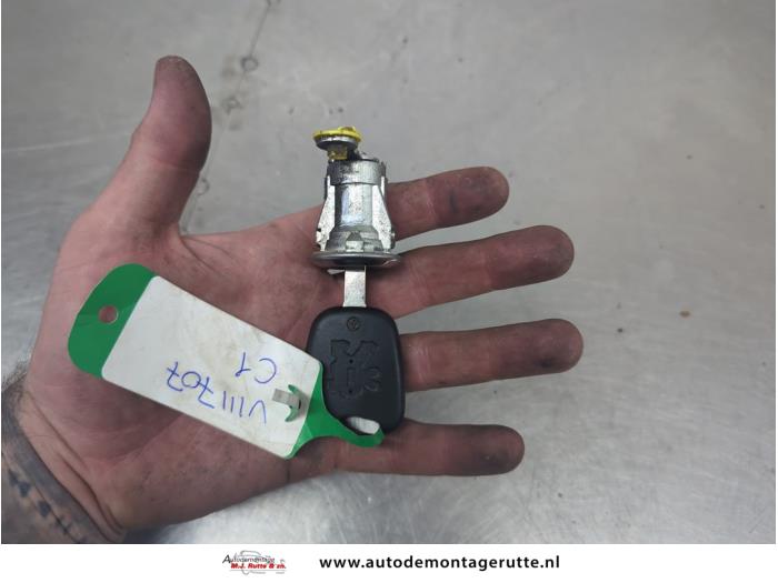 Gebruikte Deurslot Cilinder links Citroen C1 O205688