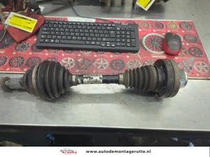 O205634 Gebruikte steekas links-voor Porsche Cayenne