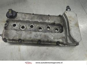 O205618 Gebruikte kleppendeksel Porsche Cayenne