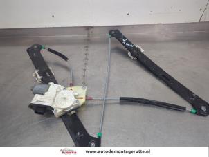 O205667 Gebruikte raammechaniek 4deurs links-voor BMW X3
