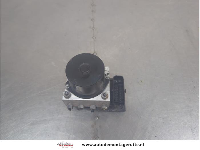 Gebruikte ABS Pomp Volkswagen Fox O205740