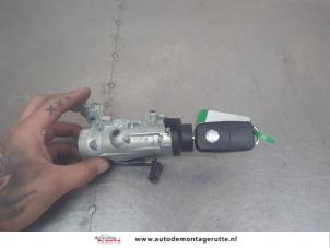 O205745 Gebruikte sleutel+contactslot Volkswagen Golf