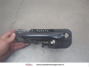 O205757 Gebruikte portiergreep 4deurs links-voor Renault Megane