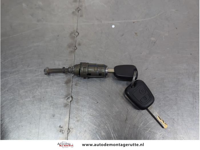 Gebruikte Deurslot Cilinder links Citroen C3 O205772