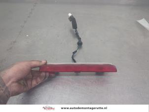 O205781 Gebruikte extra remlicht midden Nissan Micra