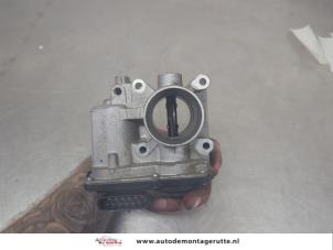 O205782 Gebruikte gasklephuis Nissan Micra
