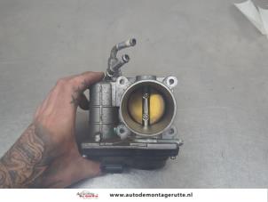 O205788 Gebruikte gasklephuis Nissan Micra