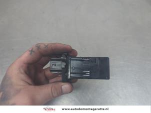 O205792 Gebruikte luchtregelklep Nissan Micra